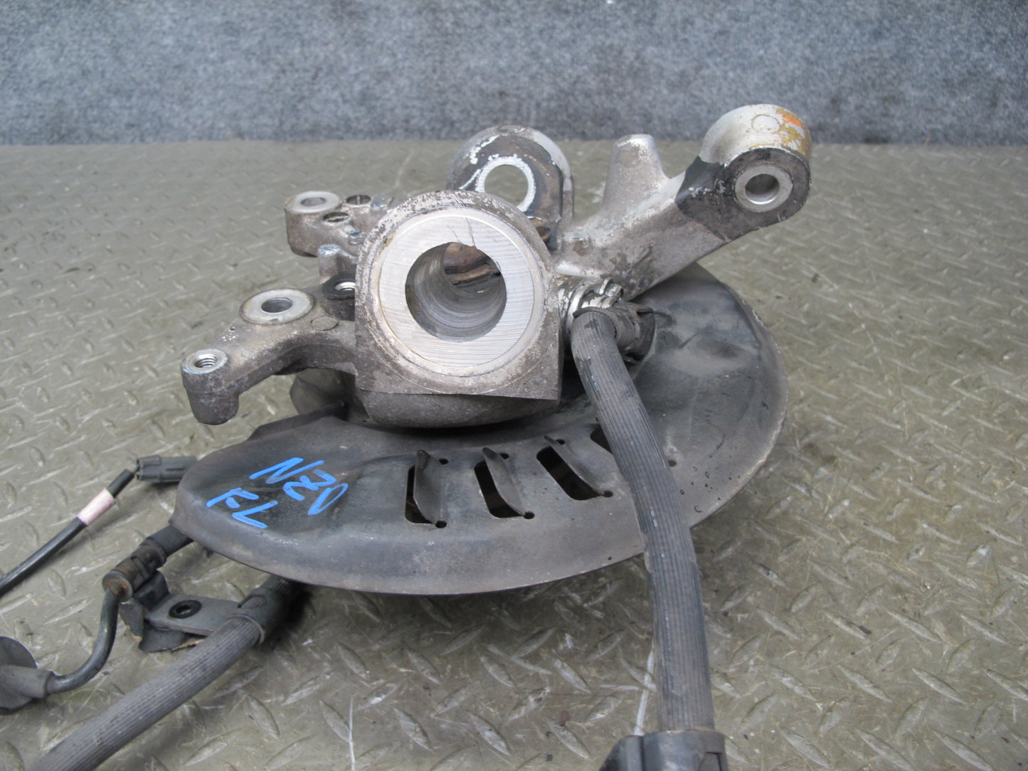 92-96 Nissan Z32 300ZX NA Front Left Spindle Knuckle Wheel Hub Bearing OEM