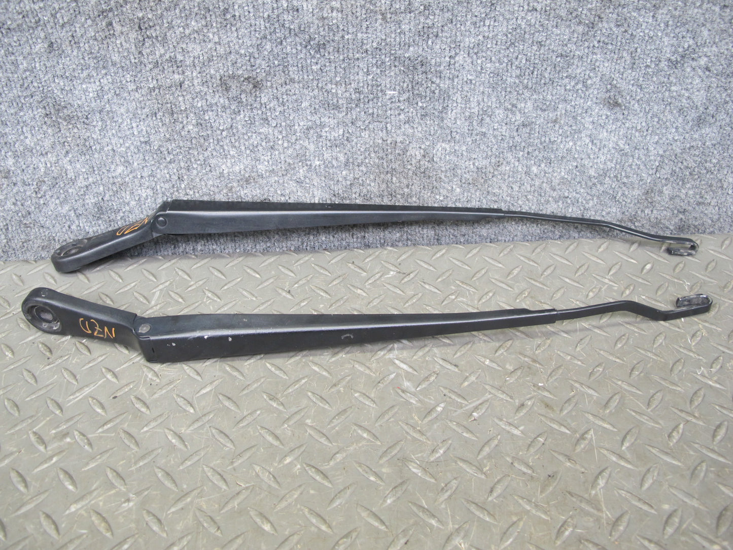 90-96 Nissan Z32 300ZX 2+2 Set of 2 Front Windshield Left & Right Wiper Arm OEM