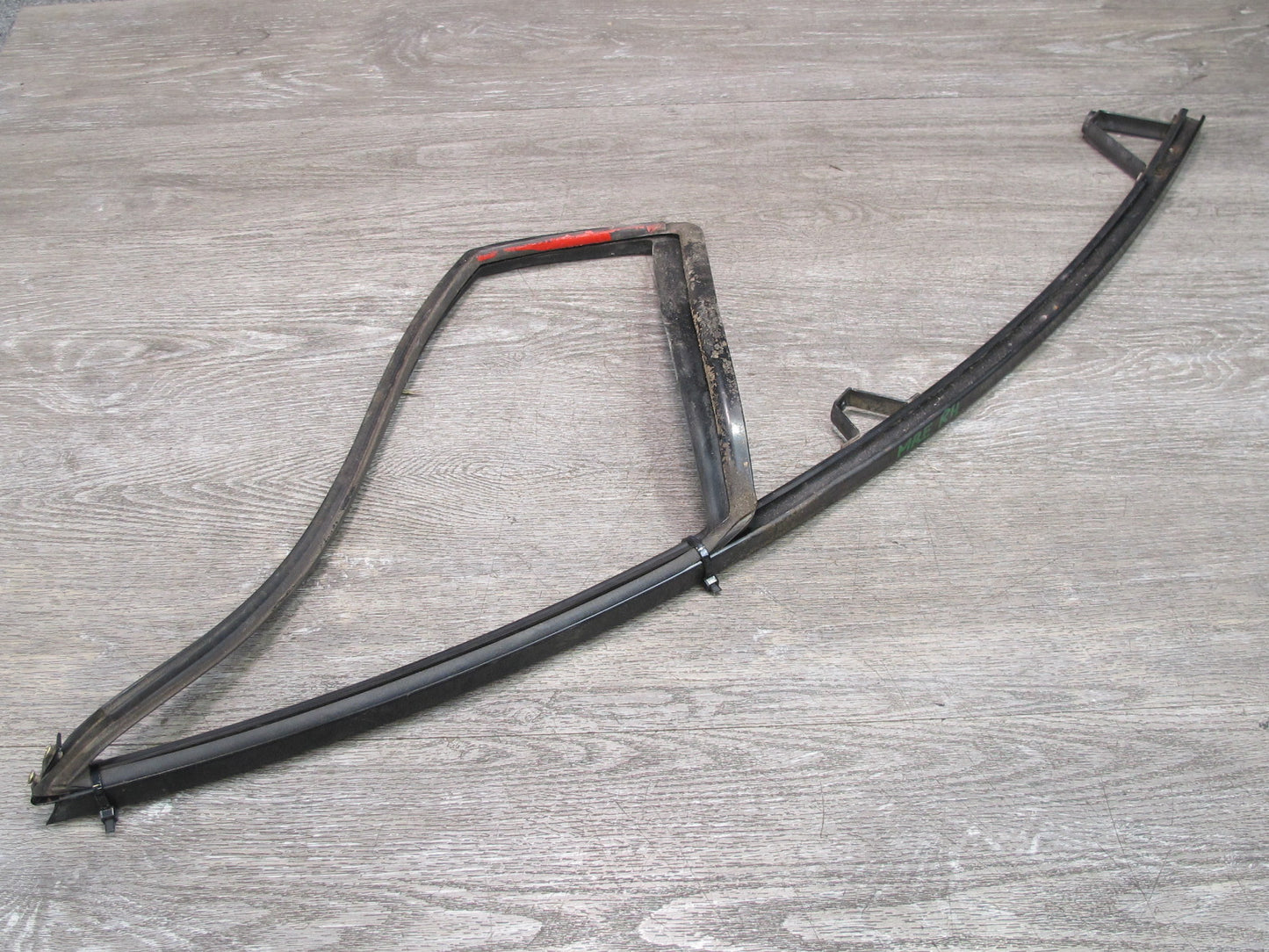 88-91 Mazda RX7 FC3S Convertible Right Door Vent Window Guide Seal Set OEM