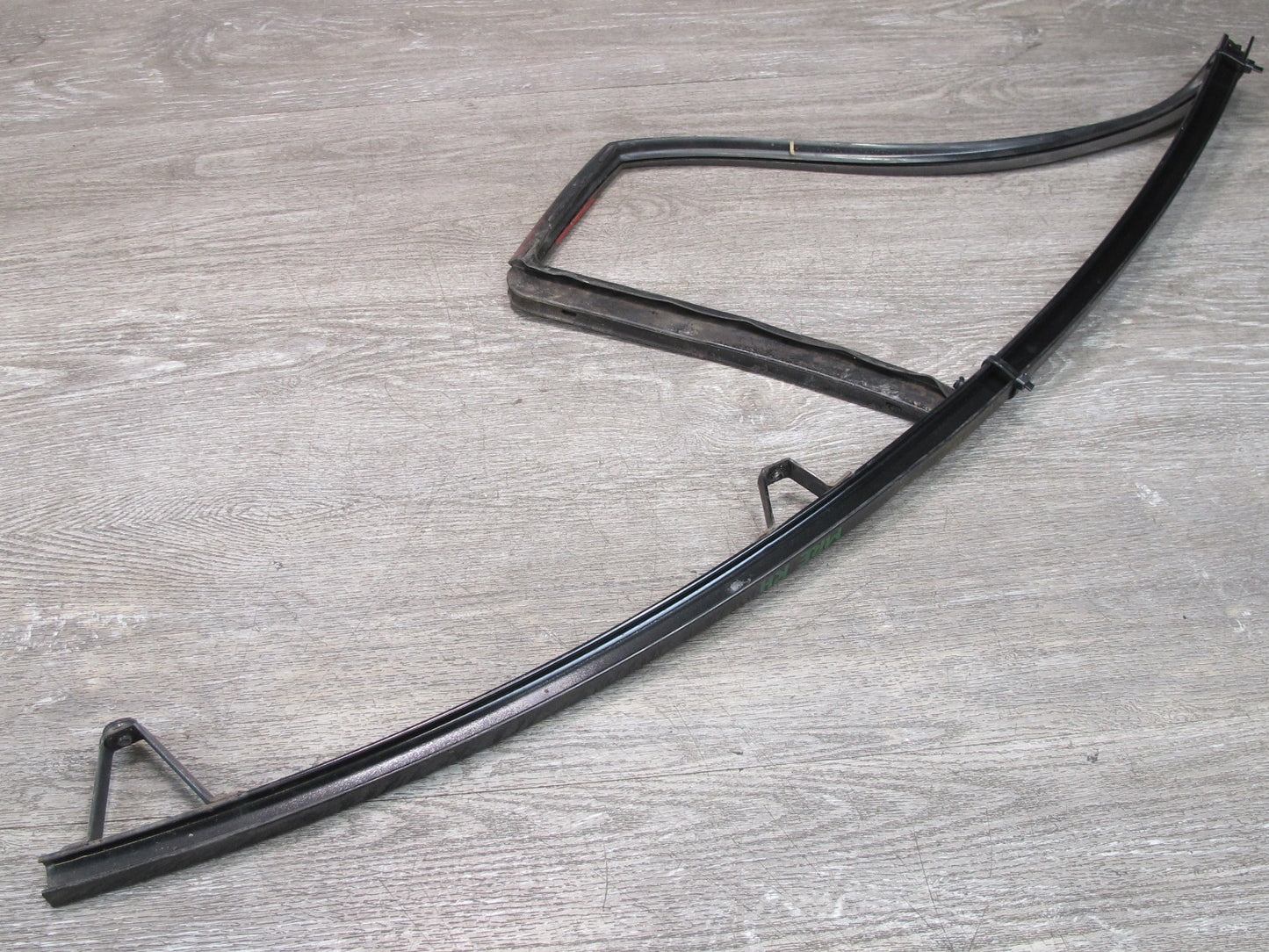 88-91 Mazda RX7 FC3S Convertible Right Door Vent Window Guide Seal Set OEM