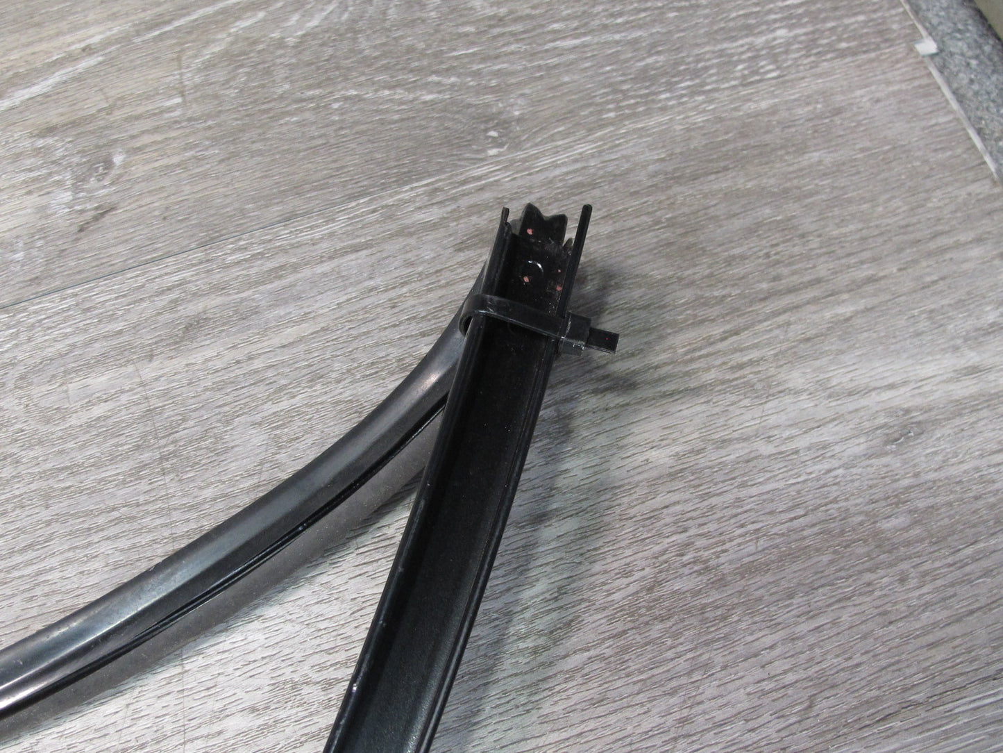 88-91 Mazda RX7 FC3S Convertible Right Door Vent Window Guide Seal Set OEM