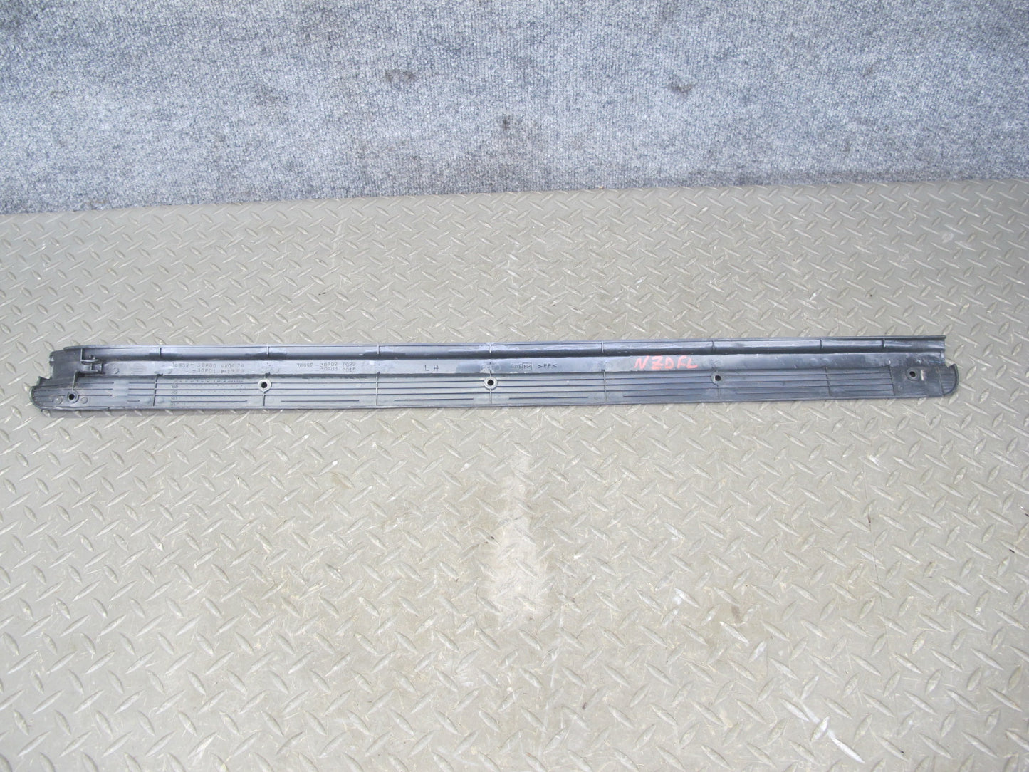 90-96 Nissan Z32 300ZX Coupe Left Driver Door Scuff Sill Plate Trim OEM