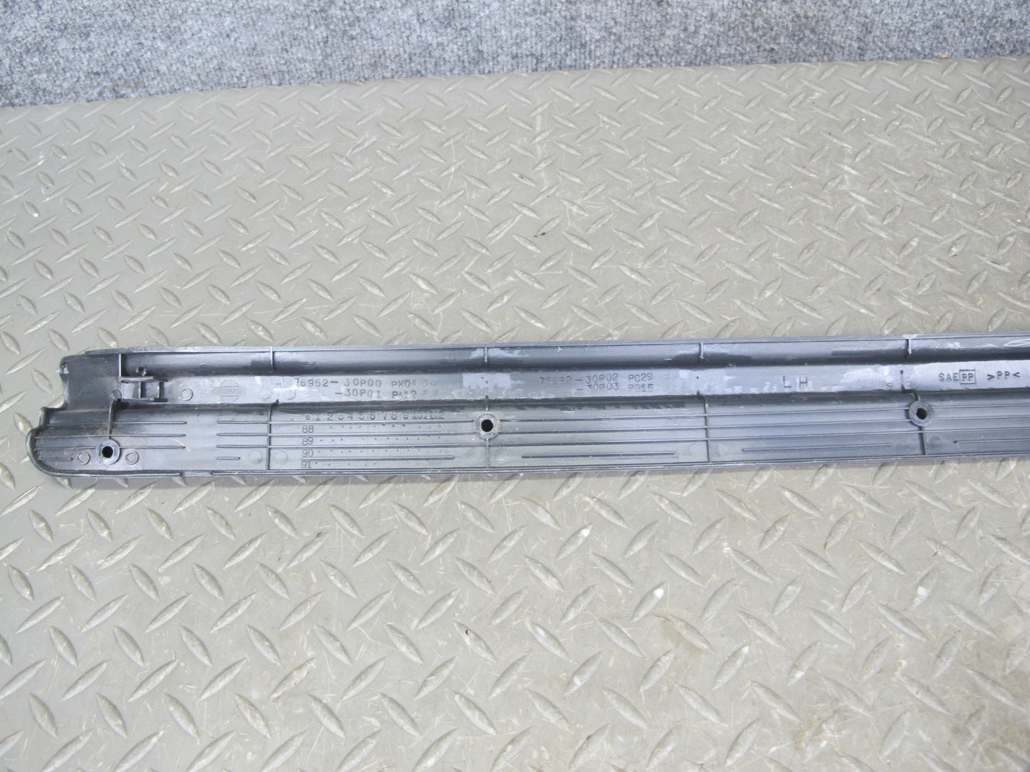 90-96 Nissan Z32 300ZX Coupe Left Driver Door Scuff Sill Plate Trim OEM