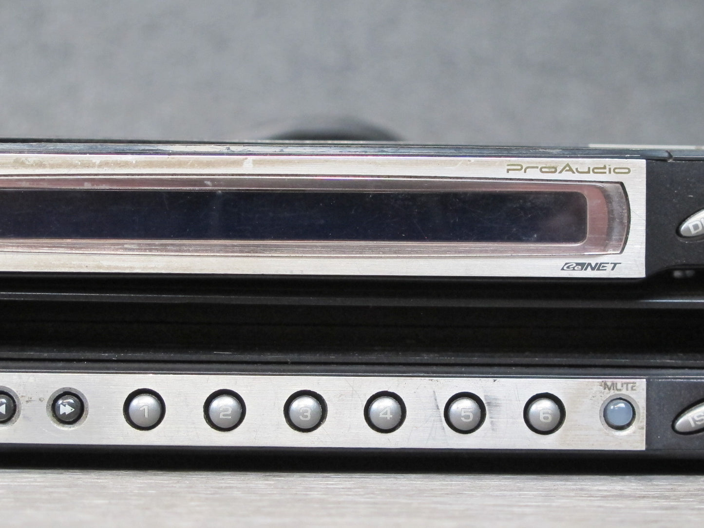 Clarion VRX935VD DVD CD MP3 Player Receiver 7" LCD Monitor w Crossover & Remote
