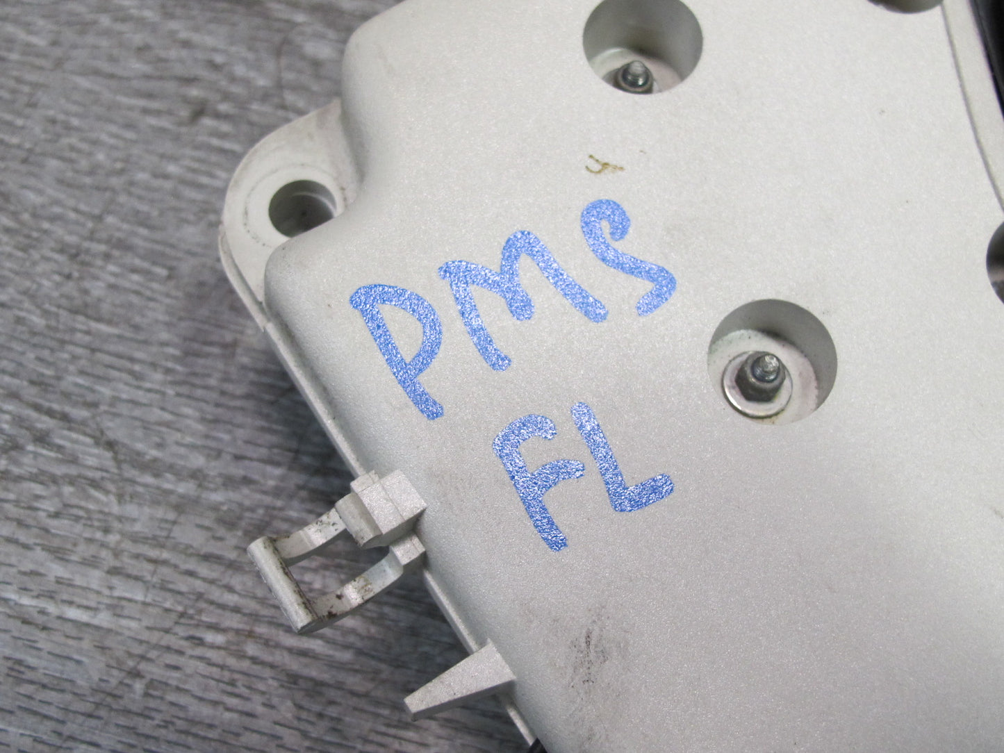 86-91 Mercedes C126 SEC Coupe Set of 2 Left & Right Door Speaker 1268201702 OEM