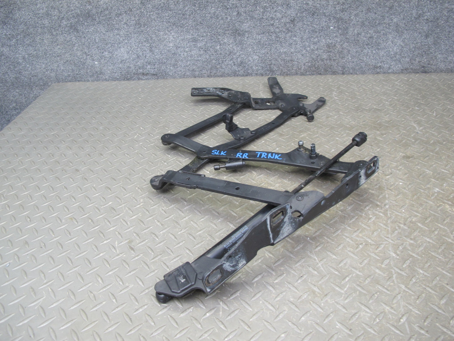 07-12 Mercedes R230 Sl-class Rear Trunk Lid Left & Right Hinge w Support Set OEM