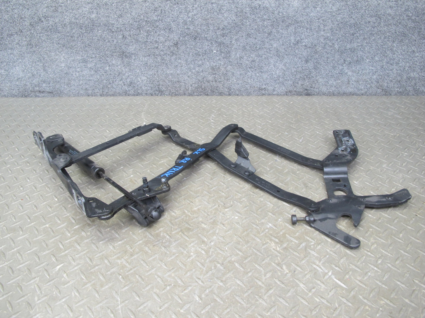07-12 Mercedes R230 Sl-class Rear Trunk Lid Left & Right Hinge w Support Set OEM