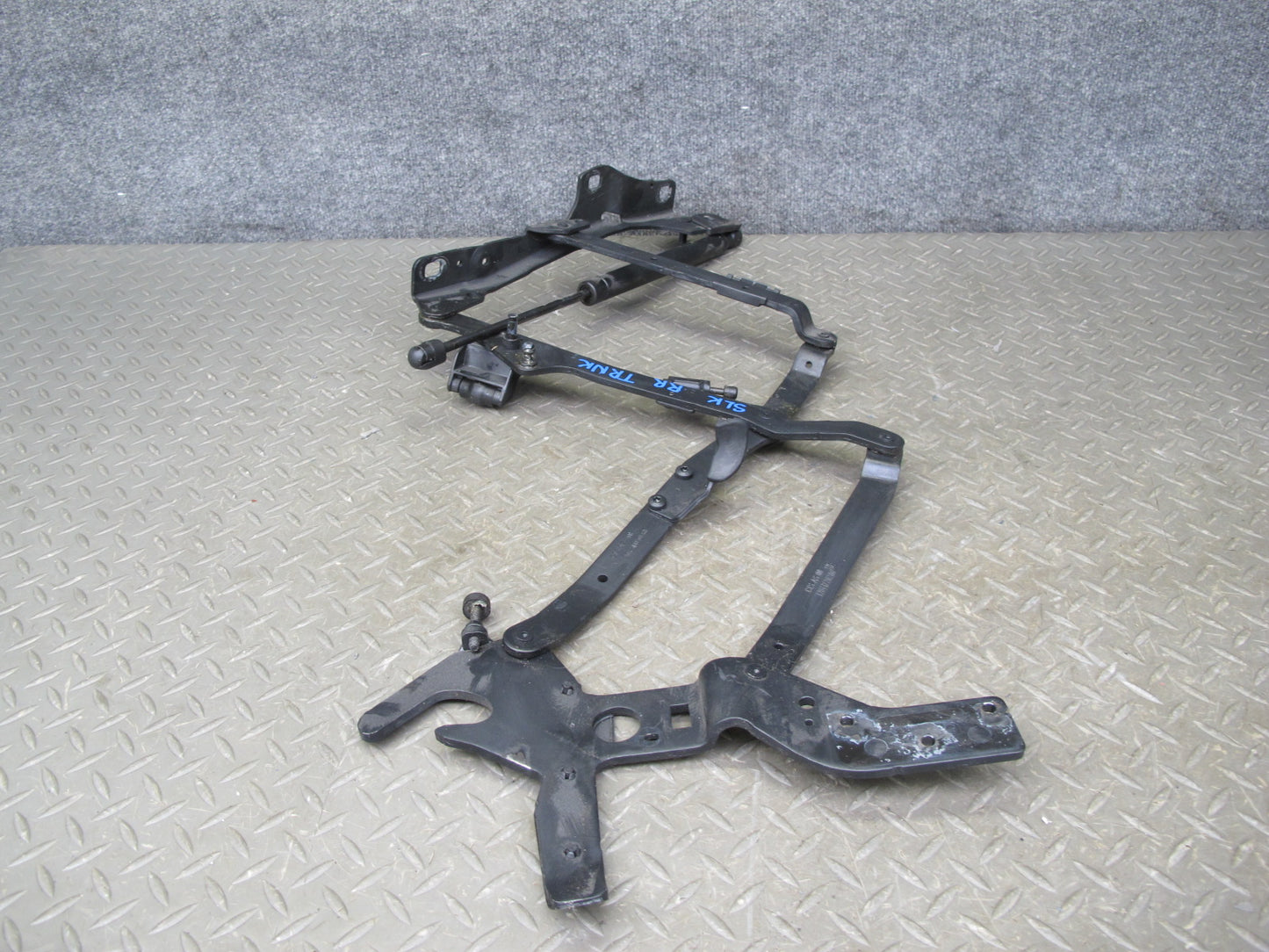 07-12 Mercedes R230 Sl-class Rear Trunk Lid Left & Right Hinge w Support Set OEM