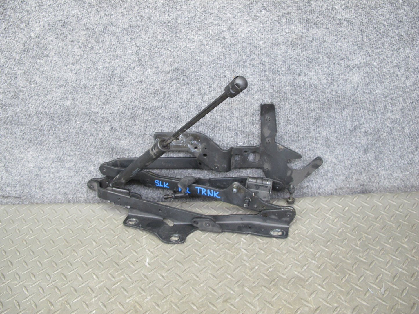 07-12 Mercedes R230 Sl-class Rear Trunk Lid Left & Right Hinge w Support Set OEM