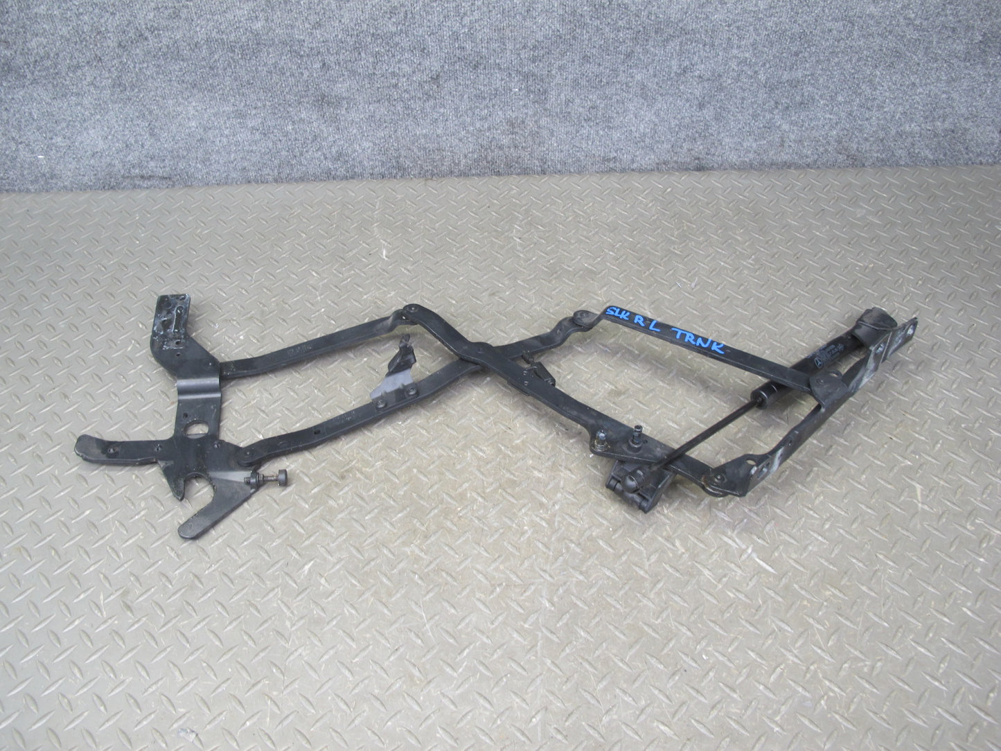07-12 Mercedes R230 Sl-class Rear Trunk Lid Left & Right Hinge w Support Set OEM