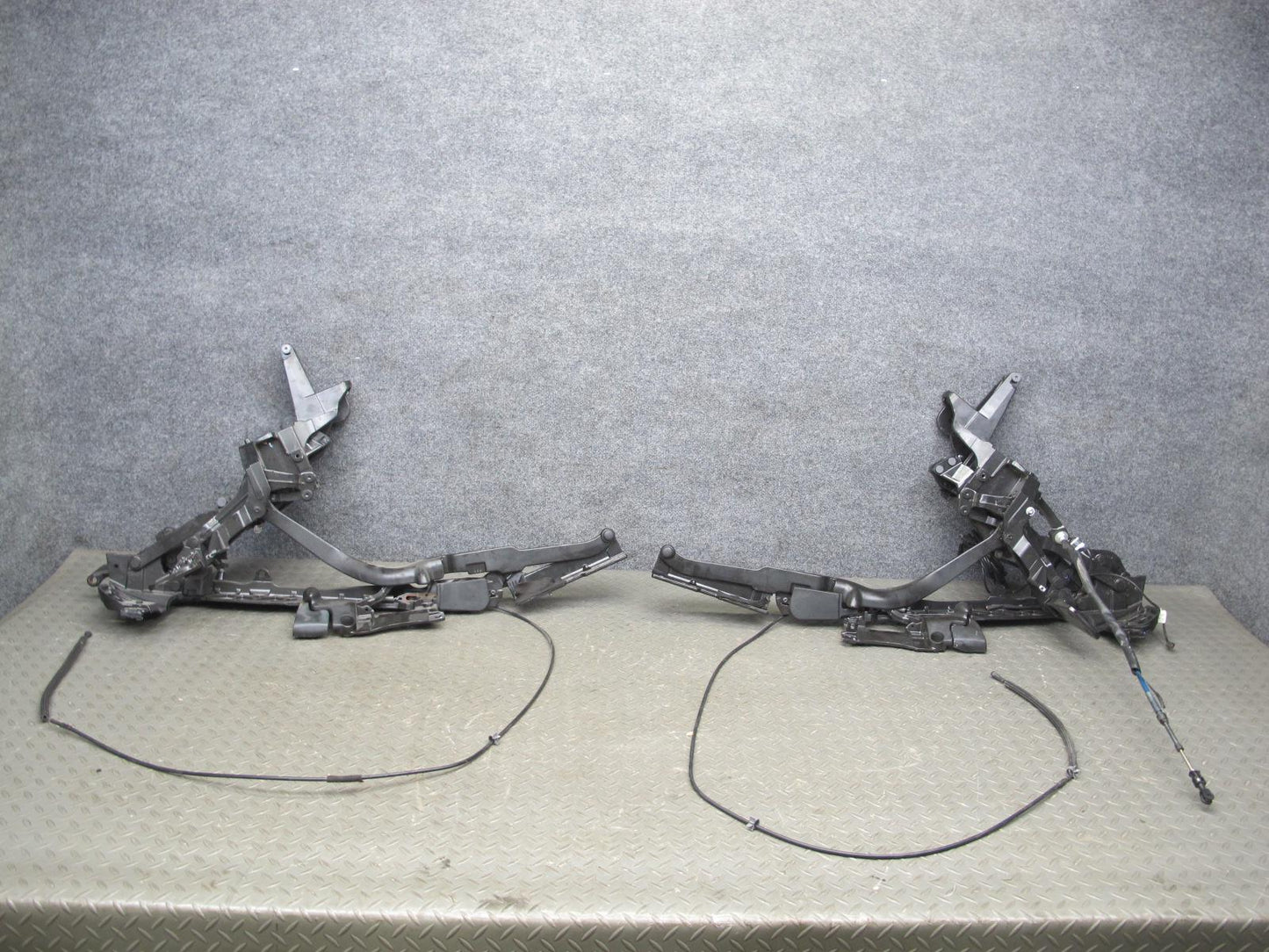 09-12 Mercedes R230 Sl-class Convertible Set of 2 Hard TOP Roof Hinge OEM