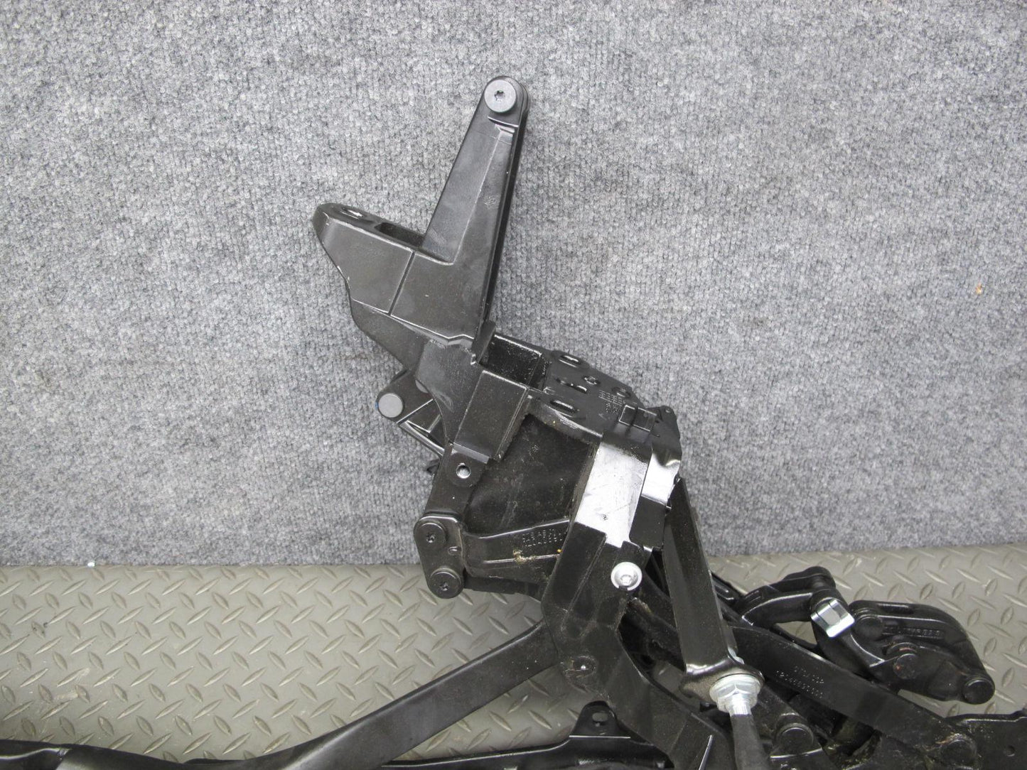 09-12 Mercedes R230 Sl-class Convertible Set of 2 Hard TOP Roof Hinge OEM