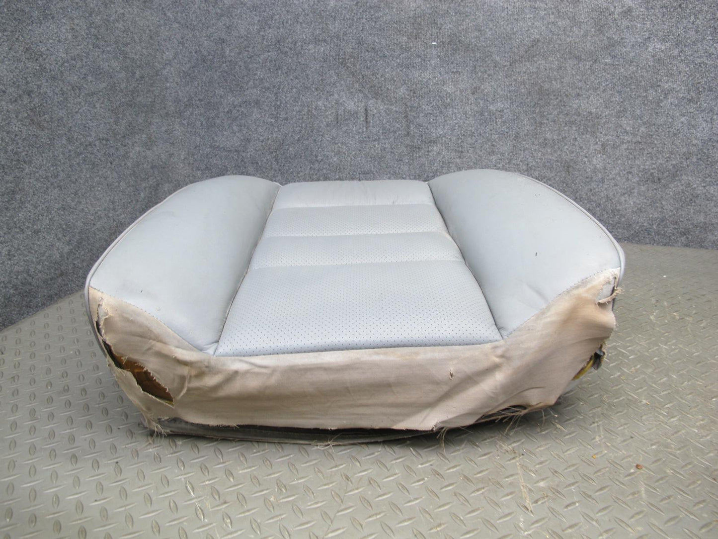 89-91 Mercedes W126 C126 Coupe Rear Right Seat Upper Leather Cushion Gray OEM