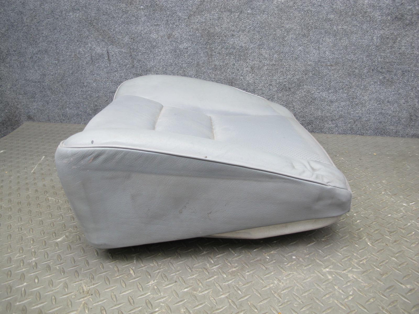 89-91 Mercedes W126 C126 Coupe Rear Right Seat Lower Leather Cushion OEM