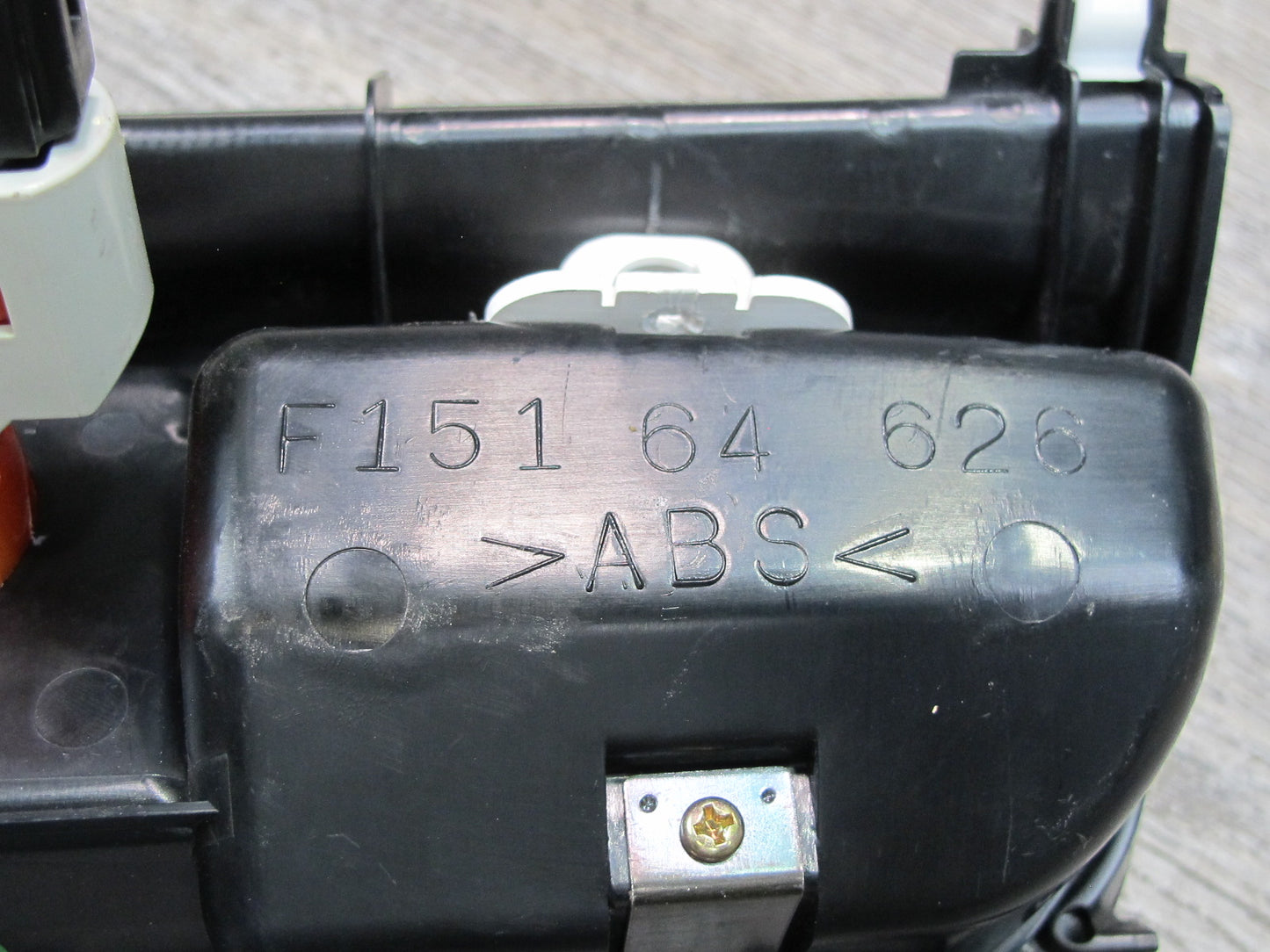 04-08 Mazda RX8 Front Center Console Ashtray w Lighter OEM