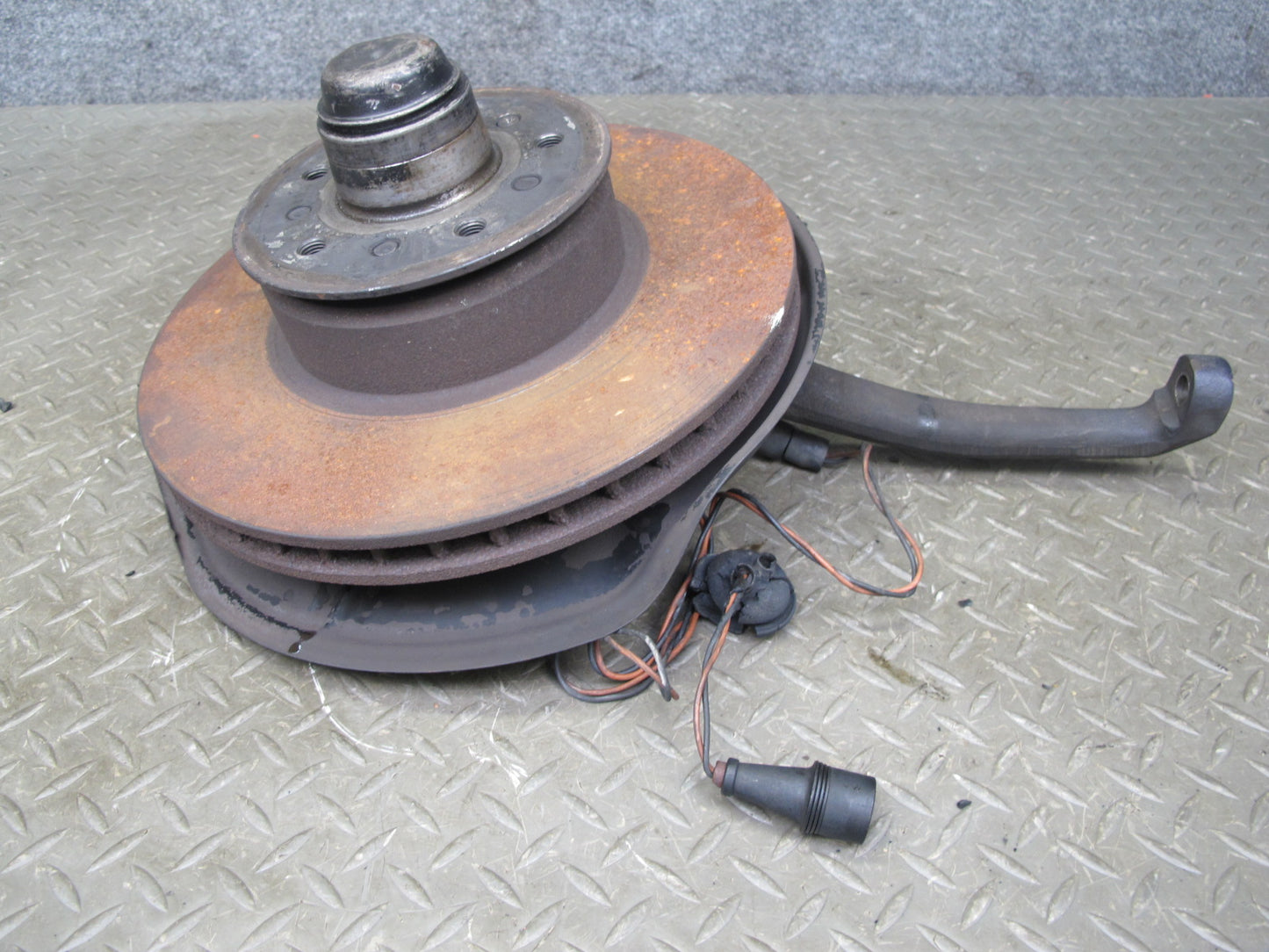 86-91 Mercedes W126 C126 Front Right Spindle Knuckle Wheel Hub Bearing Rotor OEM