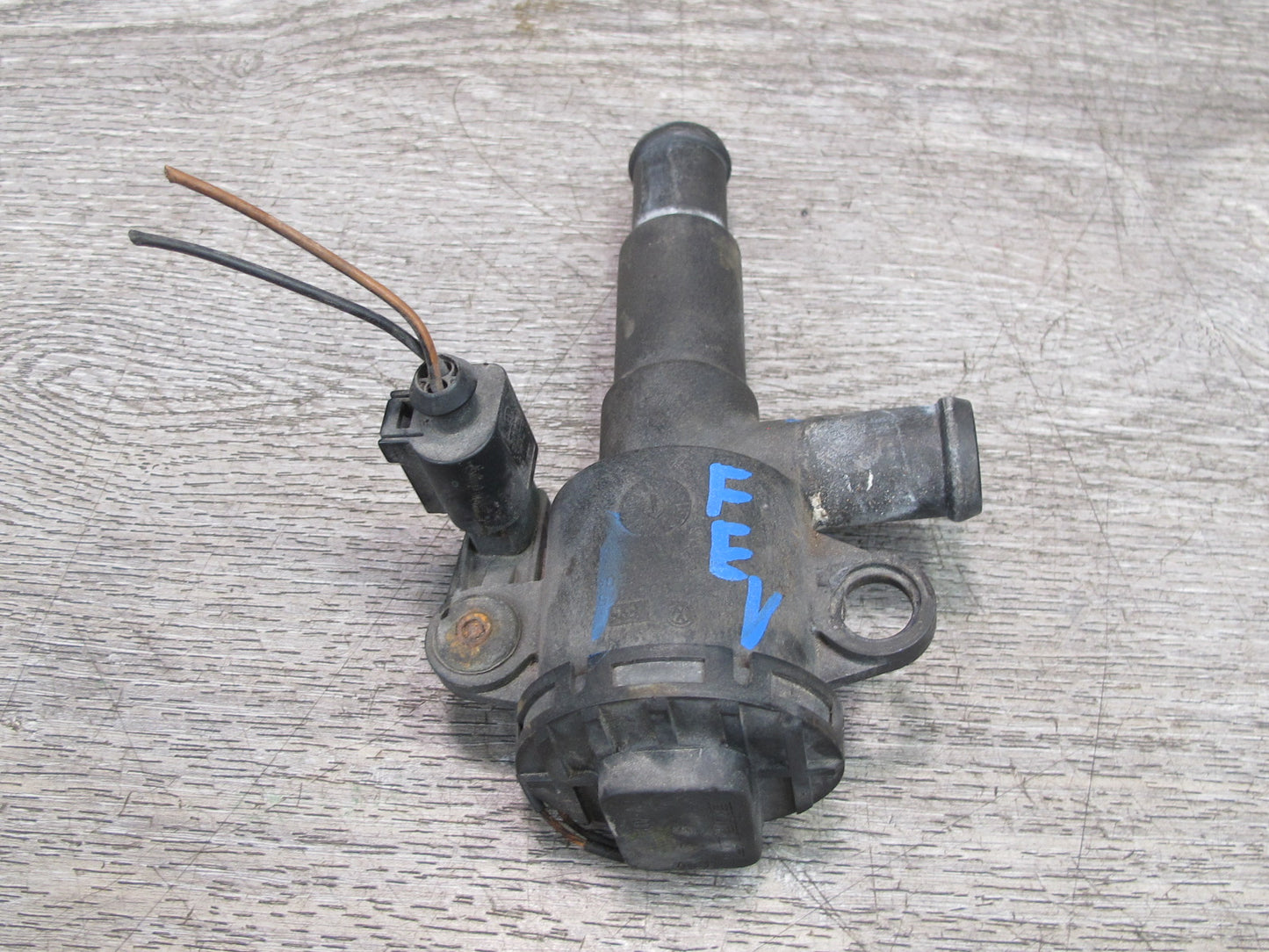01-03 VW Eurovan T4 2.8L Thermostat Housing Coolant Pipe OEM