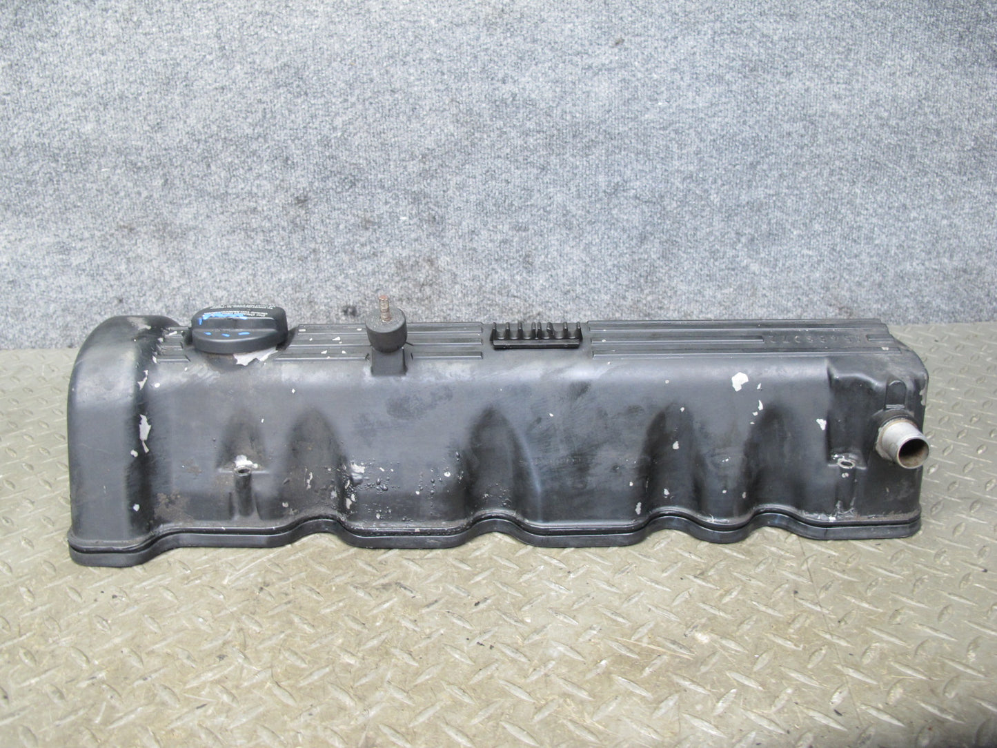 86-91 Mercedes W126 560SEC 560SEL Right Cylinder Head Valve Cover OEM