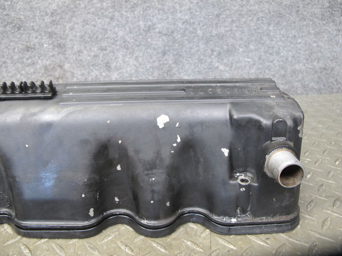 86-91 Mercedes W126 560SEC 560SEL Right Cylinder Head Valve Cover OEM