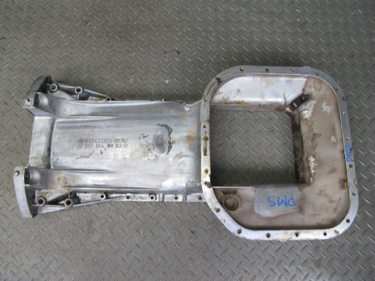 86-91 Mercedes W126 M117 Engine Motor Upper Oil Pan 1170140002 OEM