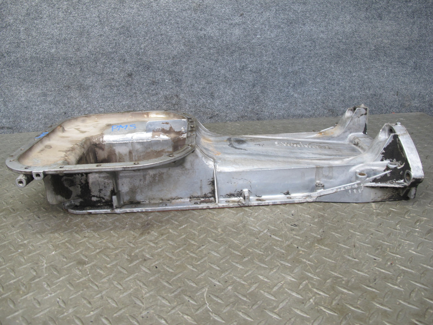 86-91 Mercedes W126 M117 Engine Motor Upper Oil Pan 1170140002 OEM