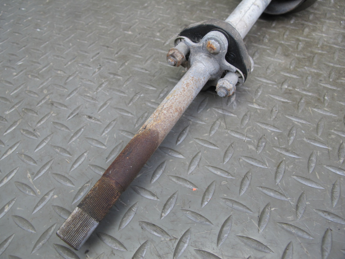 1983-1984 Porsche 928 S Steering Column Shaft Ignition Cylinder Assembly
