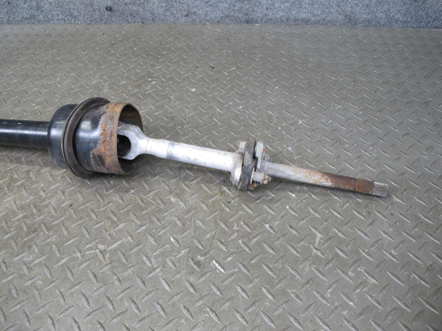 1983-1984 Porsche 928 S Steering Column Shaft Ignition Cylinder Assembly