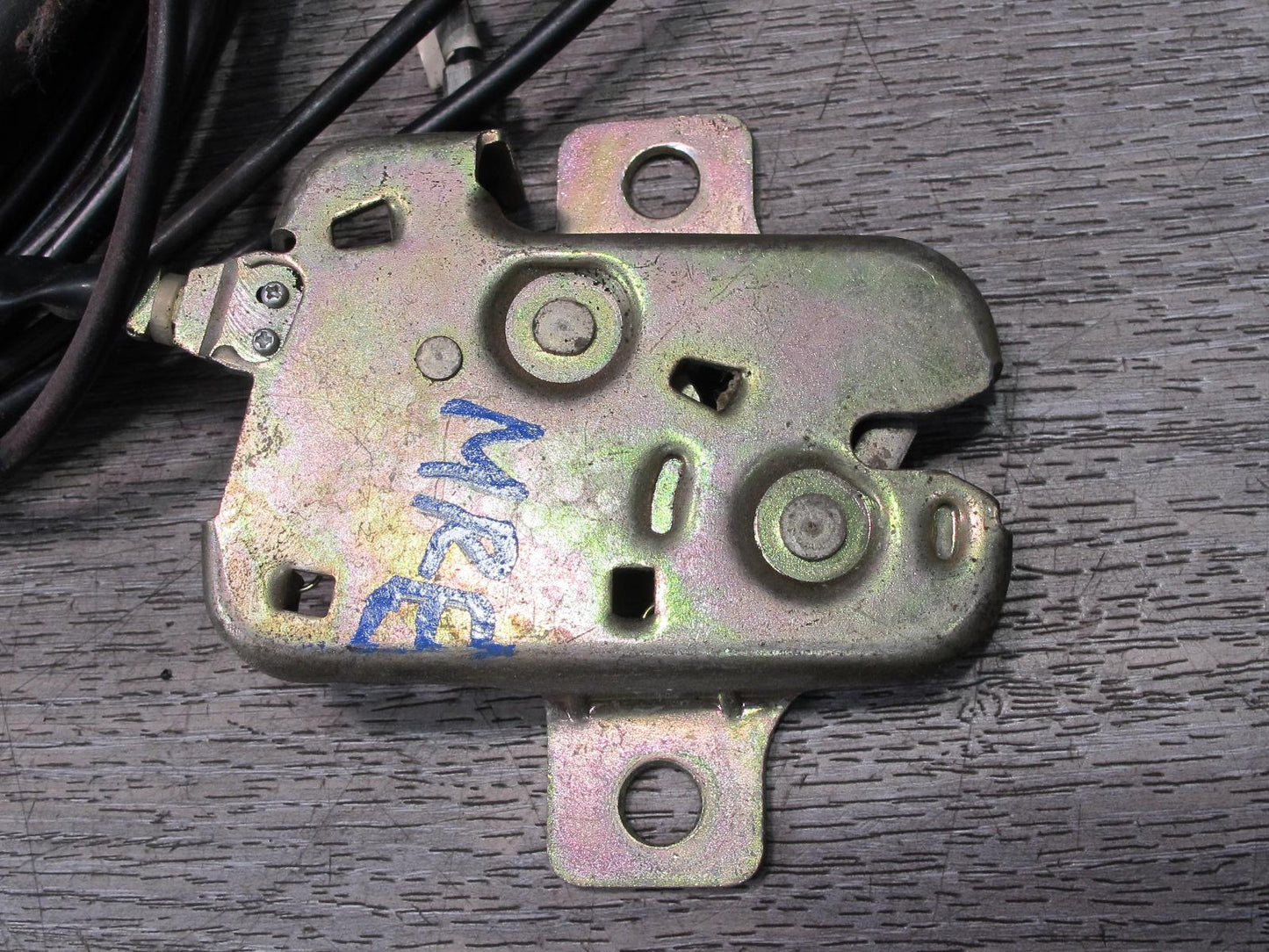 86-88 Mazda RX7 Gas Fuel Door & Trunk Release Switch w Cables OEM