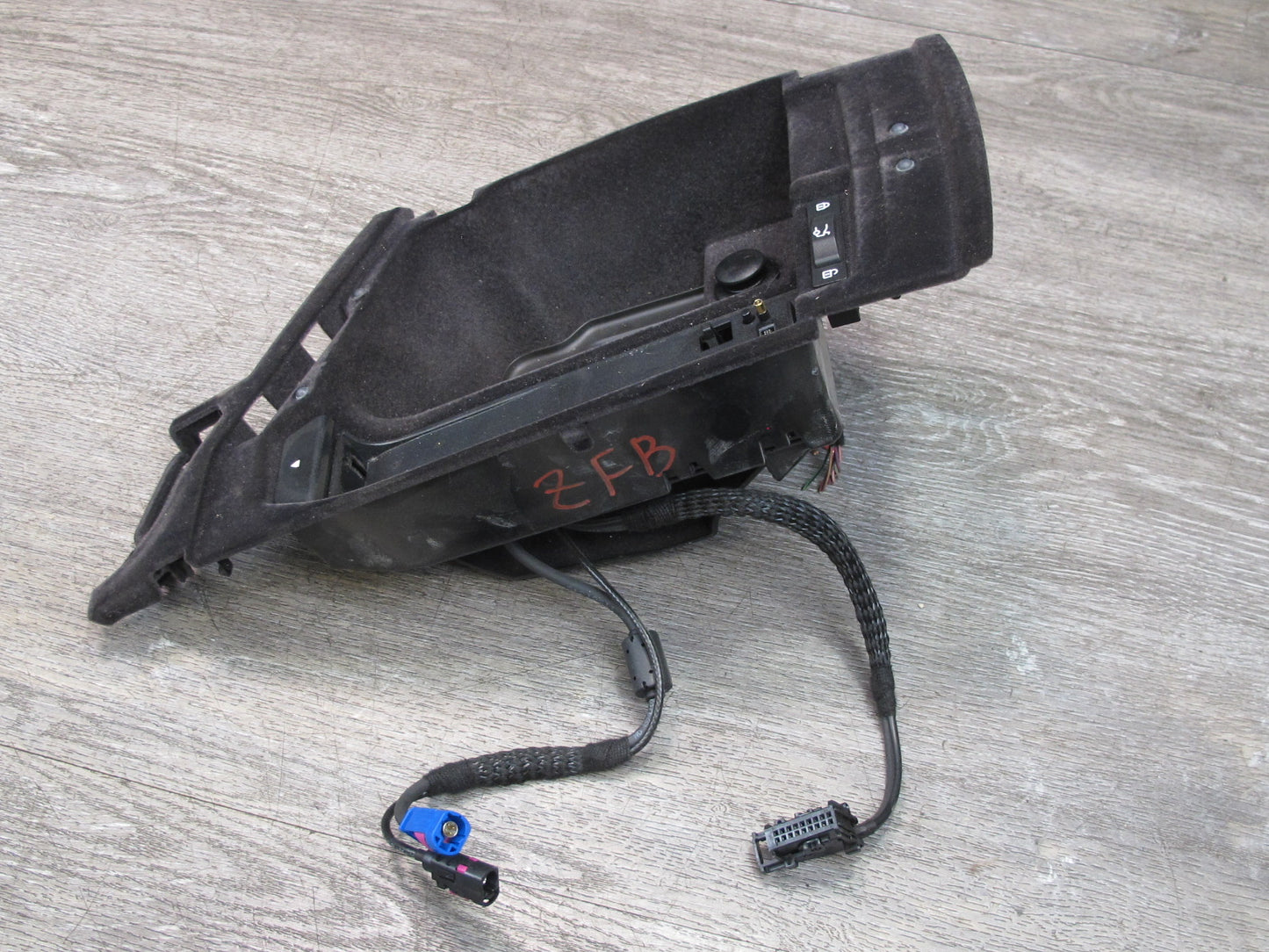 11-16 BMW F07 F10 5-SERIES Center Console Armrest Storage AUX Lighter Socket OEM