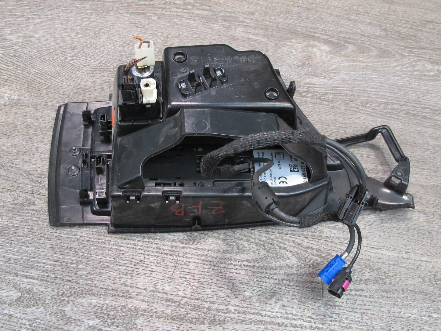 11-16 BMW F07 F10 5-SERIES Center Console Armrest Storage AUX Lighter Socket OEM