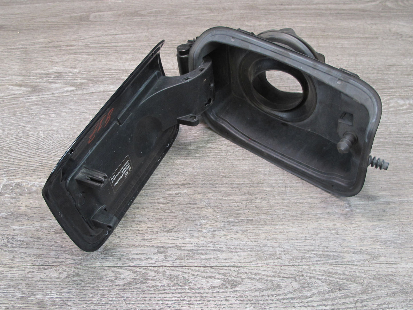 11-16 BMW F07 F10 5-SERIES Fuel Tank Filler Door Lid Cover w Hinge OEM