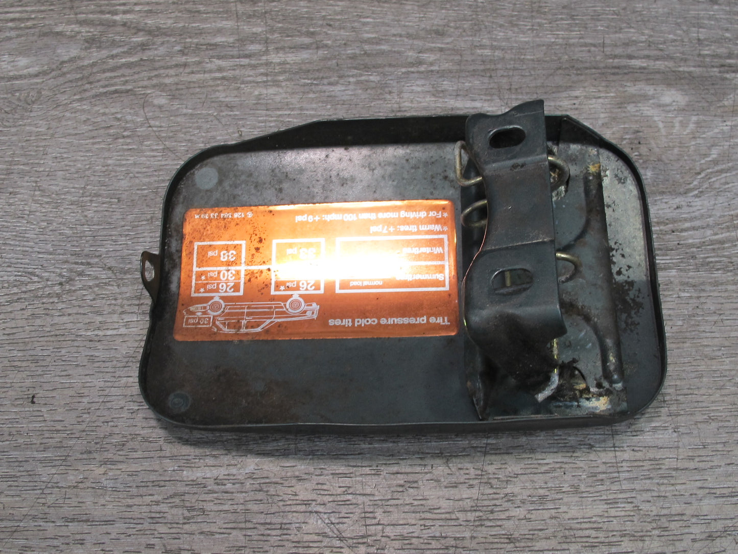 86-91 Mercedes W126 Fuel Tank Filler Door Lid Cover OEM