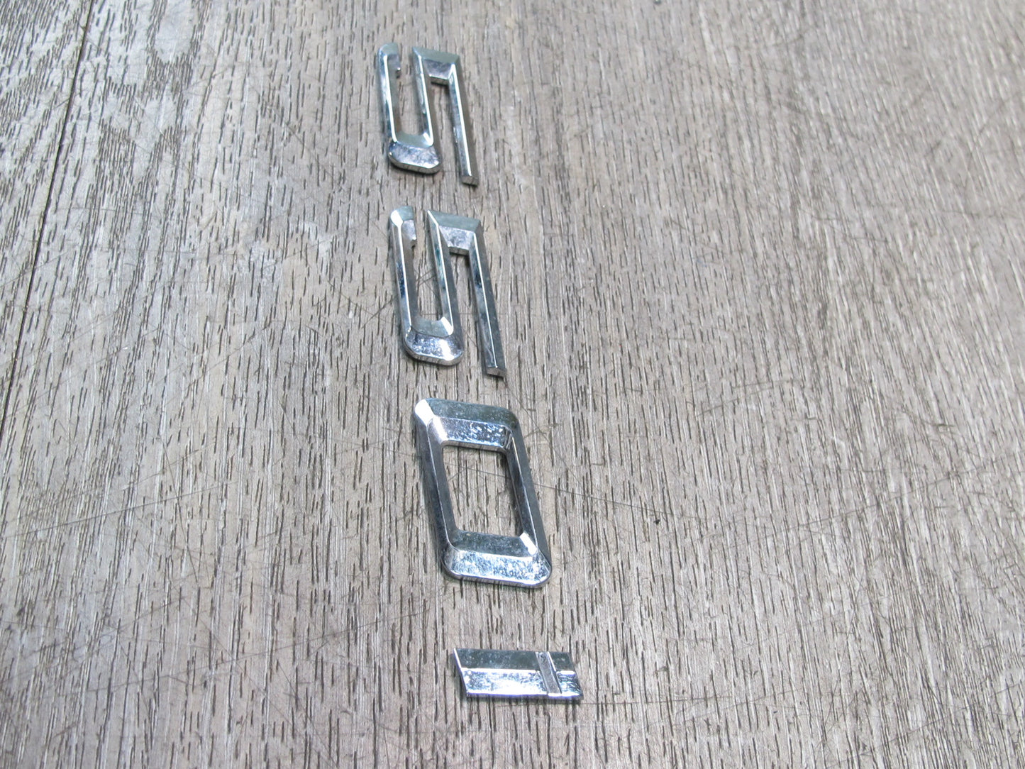 11-16 BMW F07 F10 F11 550i Reartrunk Lid Emblem Logo Badge Symbol Set OEM