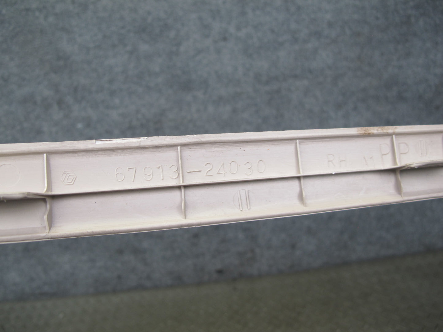 94-00 Lexus SC300 SC400 UZZ30L Door Scuff Step Sill Plate Trim Set Ivory OEM