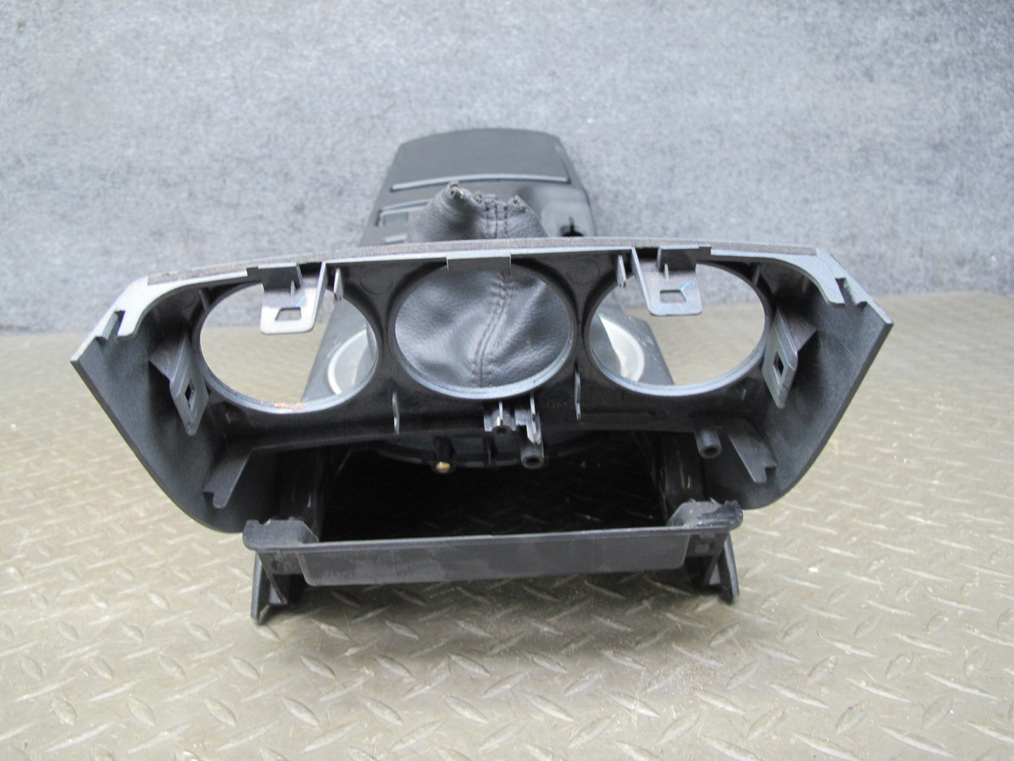 04-05 Nissan 350Z Z33 M/T Center Console Panel w Shifter Trim & Boot Black OEM