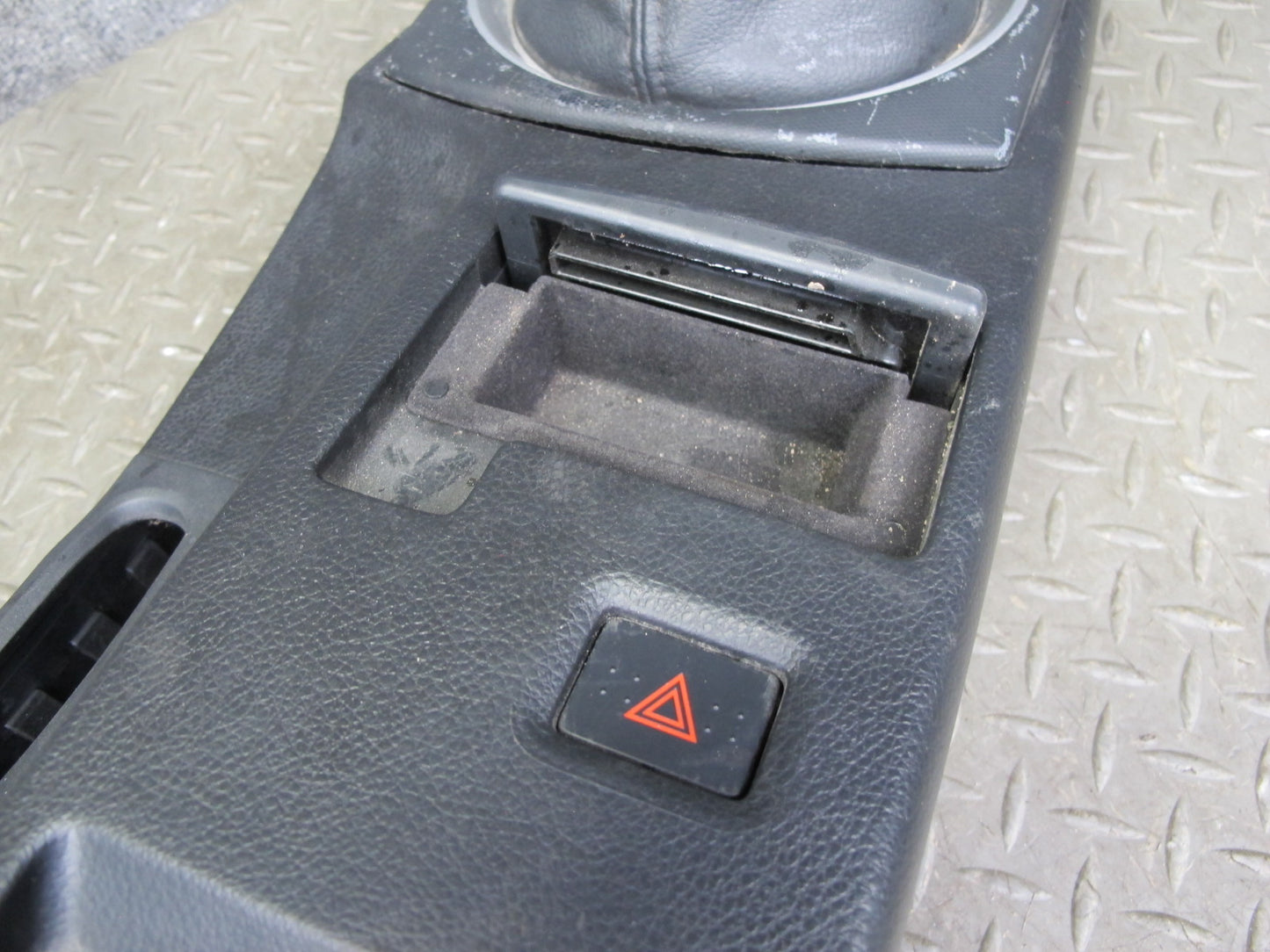 04-05 Nissan 350Z Z33 M/T Center Console Panel w Shifter Trim & Boot Black OEM