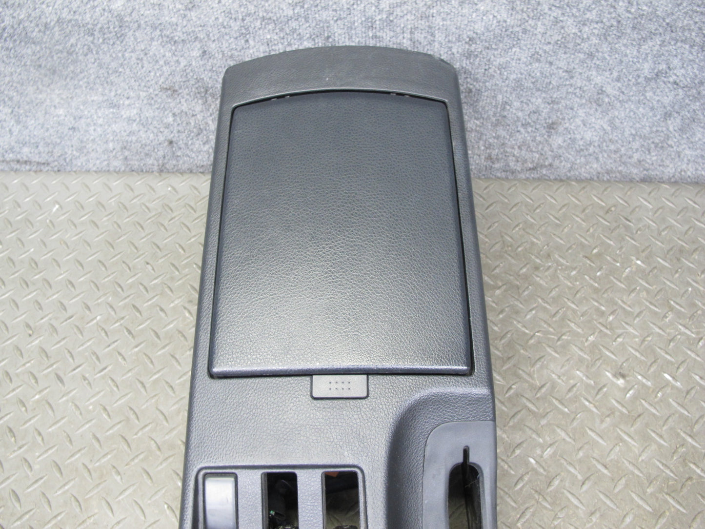 04-05 Nissan 350Z Z33 M/T Center Console Panel w Shifter Trim & Boot Black OEM