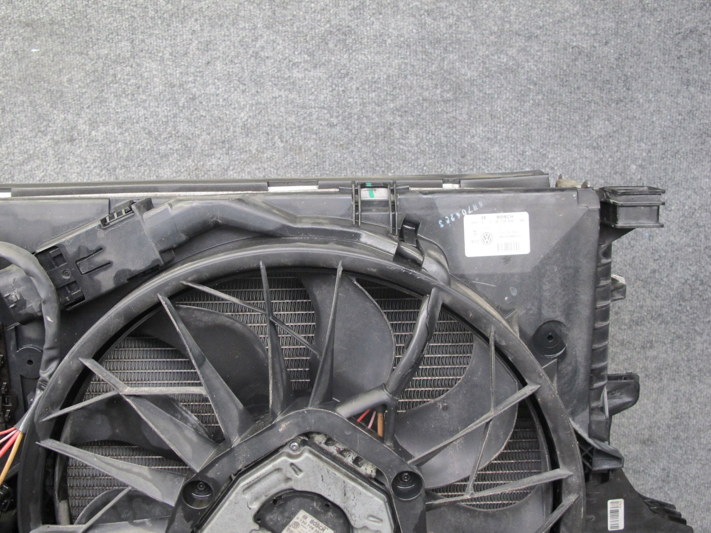 08-10 Porsche Cayenne 957 GTS Engine Cooling Radiator A/C Condenser Fan Shroud