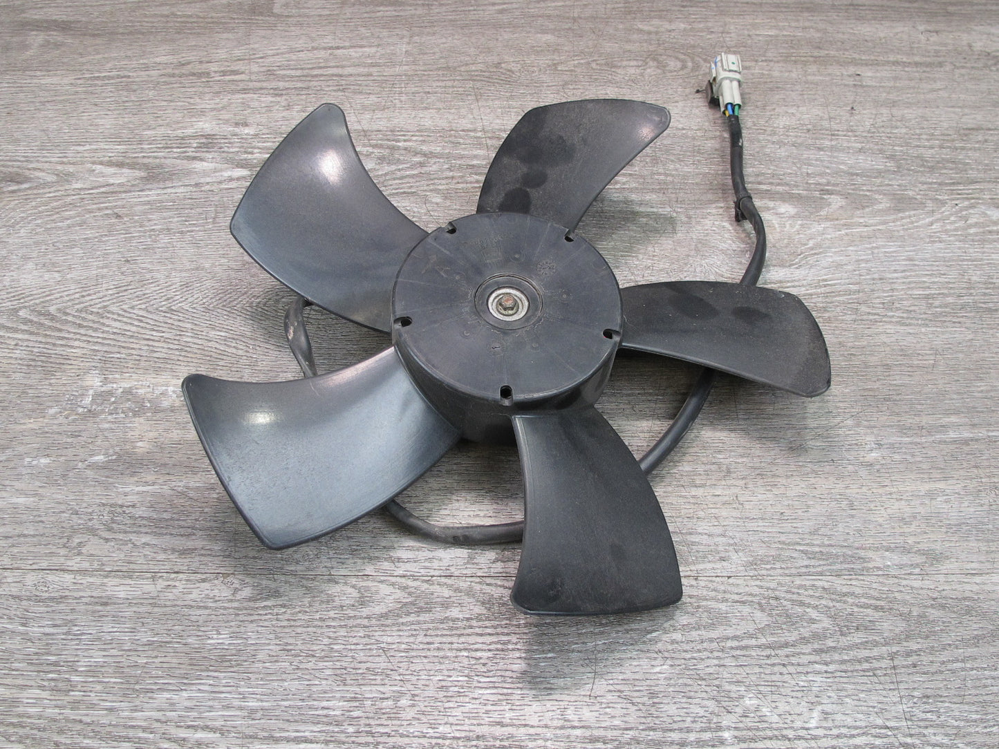 03-09 Nissan 350Z Z33 Radiator Cooling 5-BLADE Left Fan Motor OEM