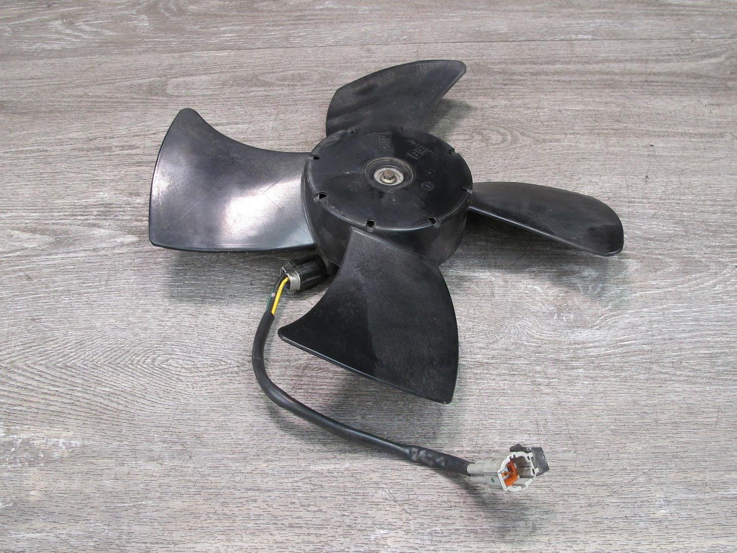 03-09 Nissan 350Z Z33 Radiator Cooling 4-BLADE Right Fan Motor OEM