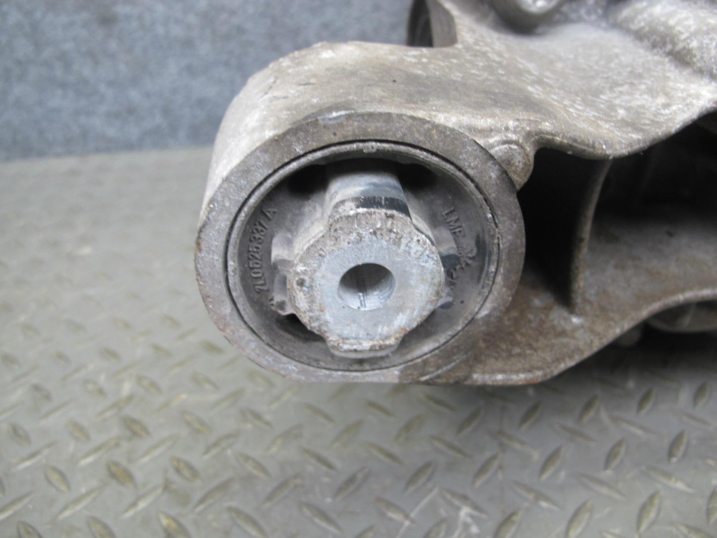 2008-2010 Porsche Cayenne 957 GTS Rear Differential Gear Carrier 4.1 Ratio Assy