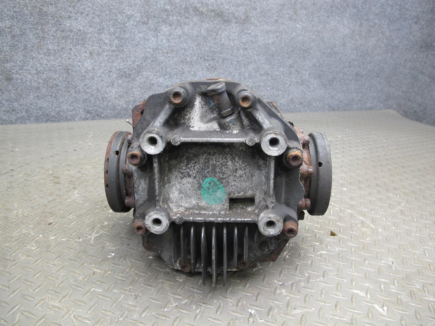96-99 Mercedes W140 S500 Rear Axle Differential Carrier 2.65 Ratio OEM