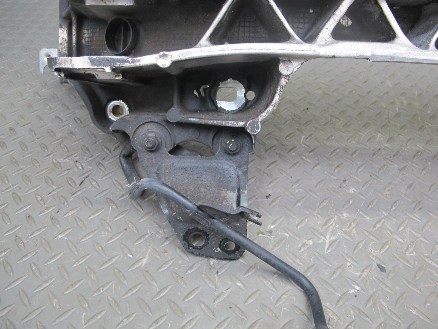 92-00 Lexus UZZ30L SC400 SC300 Front Engine Subframe Crossmember Carrier OEM