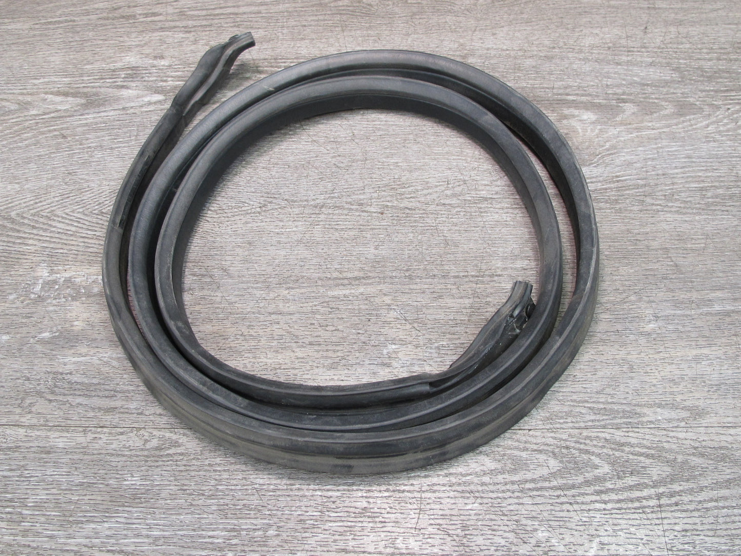04-09 Nissan 350Z Z33 Convertible TOP Roof Weatherstrip Seal Gasket OEM