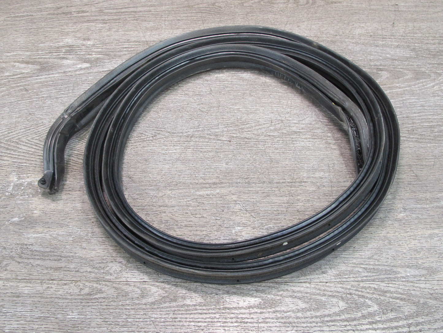 04-09 Nissan 350Z Z33 Convertible TOP Roof Weatherstrip Seal Gasket OEM
