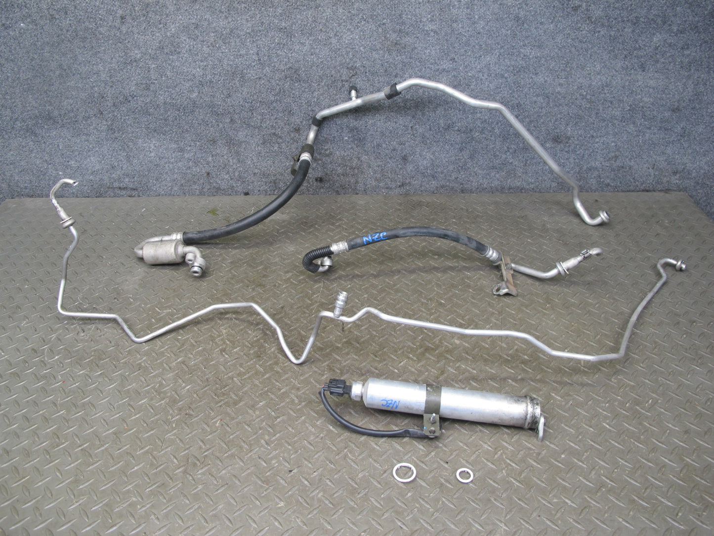 04-06 Nissan 350Z Convertible A/C Air Conditioning Hose Pipe Line Dryer Set OEM