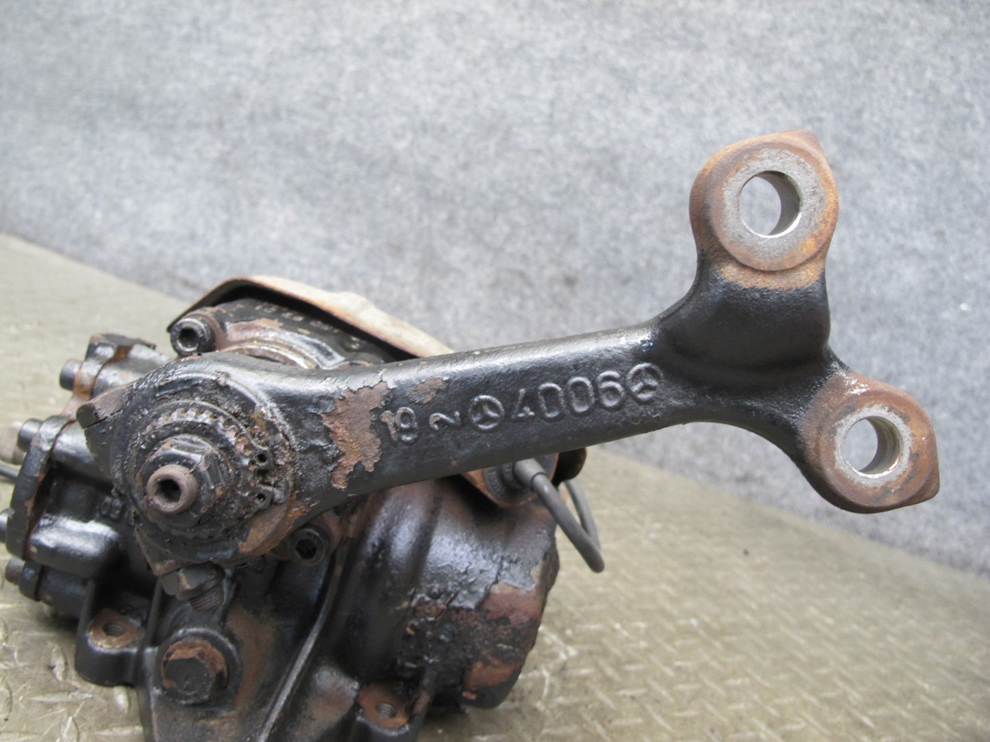 94-99 Mercedes W140 Power Steering Gearbox Gear Box OEM