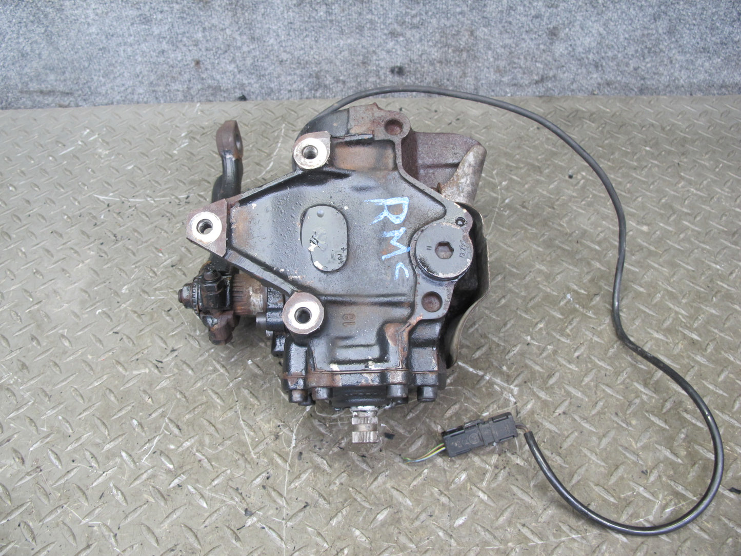94-99 Mercedes W140 Power Steering Gearbox Gear Box OEM