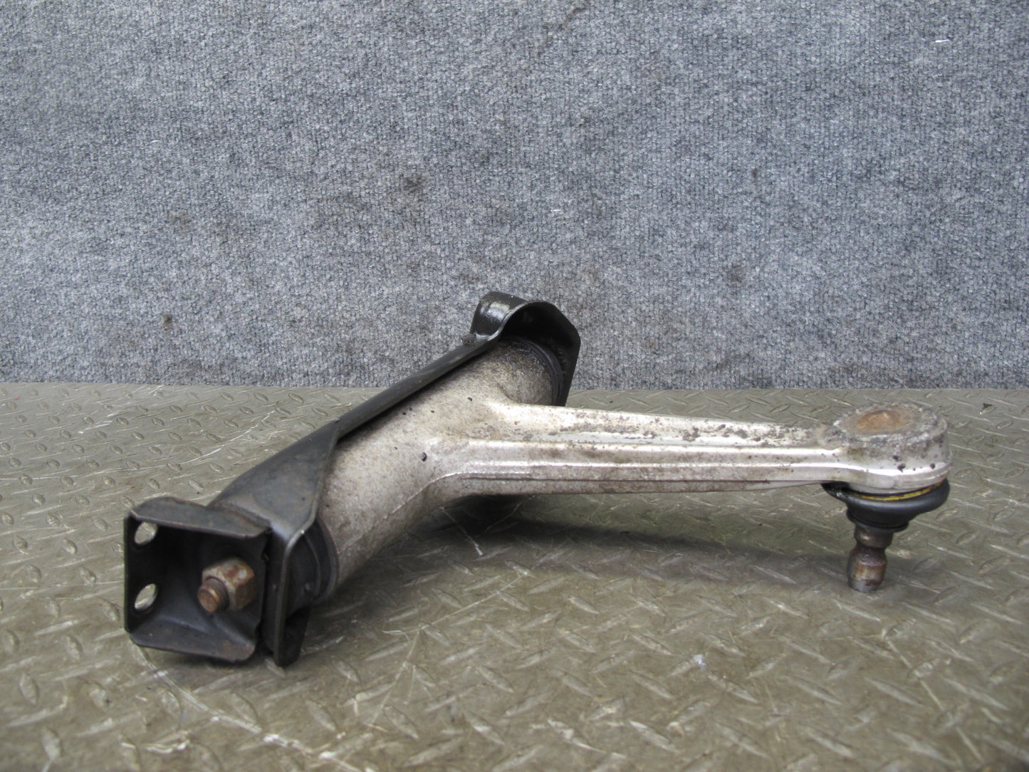 94-99 Mercedes W140 Set of 2 Front Left & Right Upper Control Arm OEM