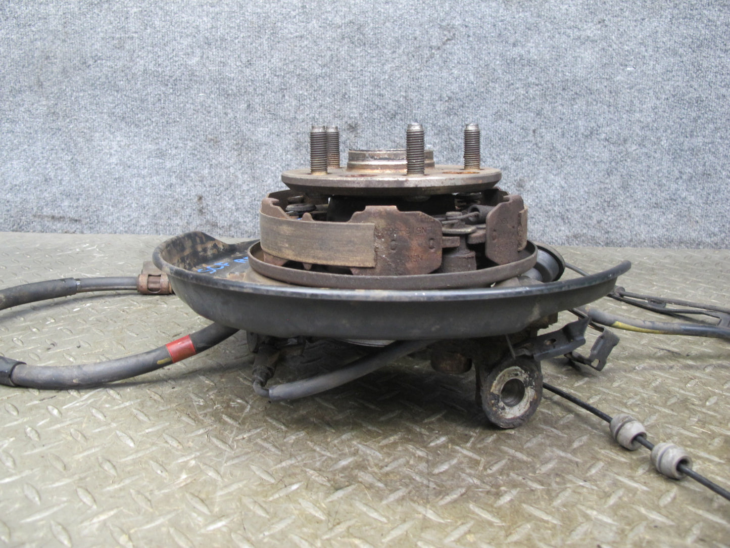 92-00 Lexus UZZ30L SC300 SC400 RWD Rear Right Spindle Knuckle Wheel Hub OEM